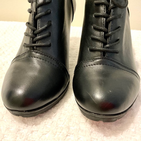WHITE MOUNTAIN BLACK SAMMIE OXFORD LACE UP HIGH HEEL ANKLE BOOTS SZ 7.5 - Picture 5 of 12
